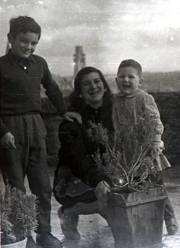 Ampliar: Coa miña nai, Marianito Rajoy, cara 1957